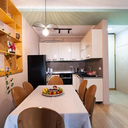 House Center Tiran