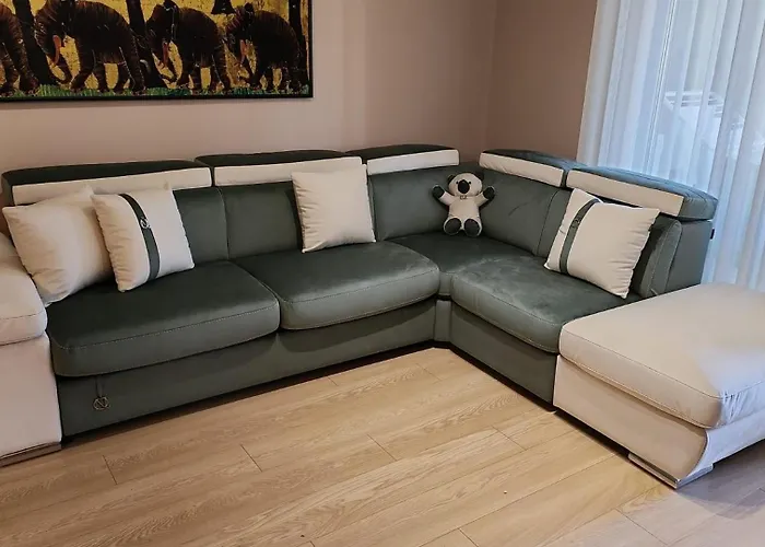 House Center アパート ティラナ